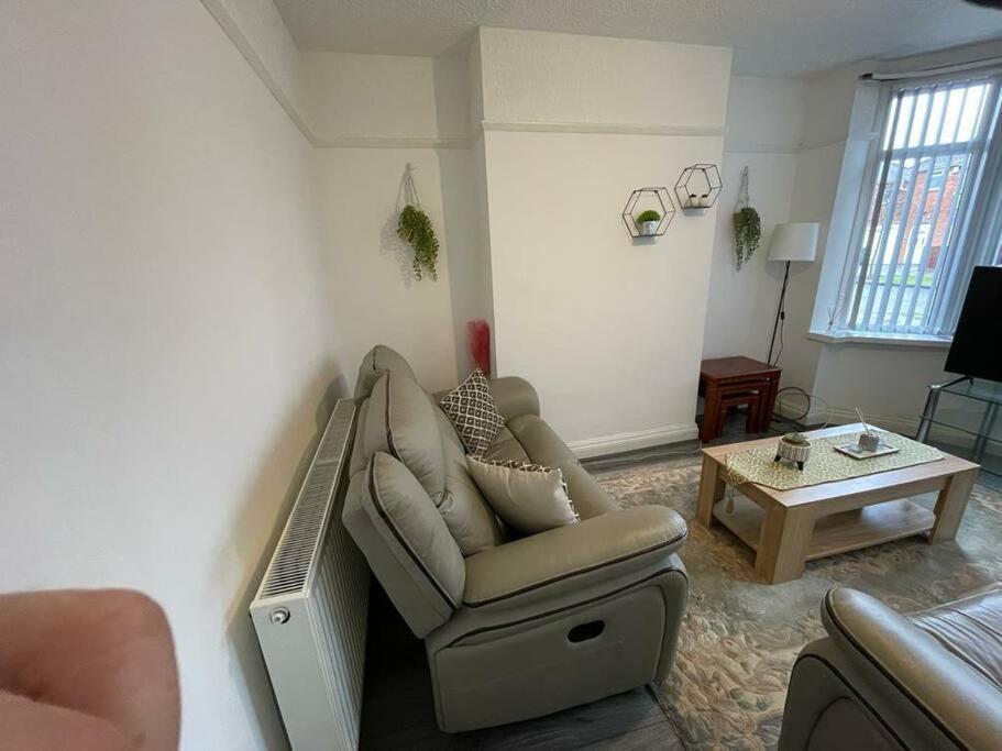 Large Beautiful 3 Bed House In City Of Birmingam Exterior foto