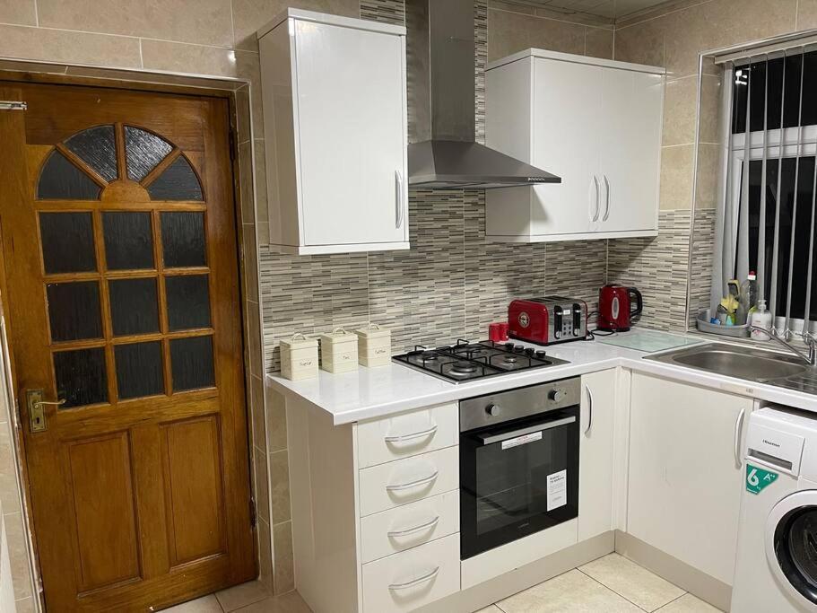 Large Beautiful 3 Bed House In City Of Birmingam Exterior foto